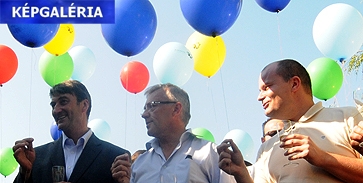A megye átadta az Aquaparkot A megye átadta az Aquaparkot