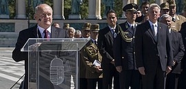 A magyar tiszt nem ideológiát szolgál A magyar tiszt nem ideológiát szolgál