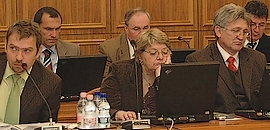 Le lehet-e váltani idő előtt a pécsi képviselőket?