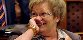 Visszafoglalkoztatta magát Visszafoglalkoztatta magát