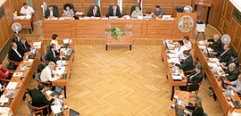 Nincs döntés a színidirektori címről Nincs döntés a színidirektori címről
