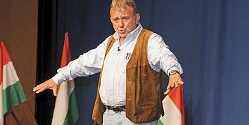 Fábry elzavarta a polgármestert Fábry elzavarta a polgármestert