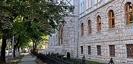 Új helyen a rektori hivatal