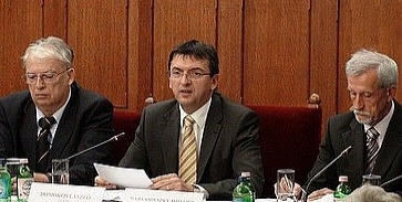 A nemzet erkölcsi tartásáért A nemzet erkölcsi tartásáért