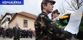 A nemzet hőseire emlékeztünk A nemzet hőseire emlékeztünk