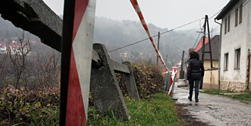 A támfal reped, pénz már nincs rá A támfal reped, pénz már nincs rá
