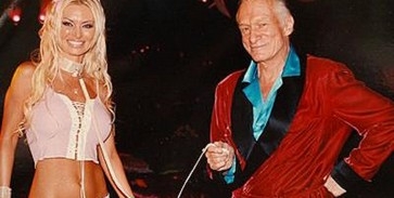 Éhezteti a lányokat a szexmogul Éhezteti a lányokat a szexmogul