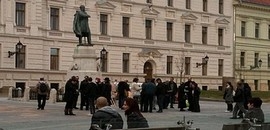 A sajtót féltették Pécsett (is)