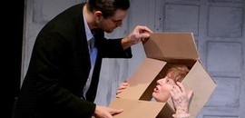 Itt mindenki gyanús