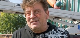Para-Kovács Bakácsnak gyűjt Para-Kovács Bakácsnak gyűjt