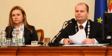 Kemény büdzsé és Jobbik-javaslat Kemény büdzsé és Jobbik-javaslat