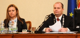 Kemény büdzsé és Jobbik-javaslat Kemény büdzsé és Jobbik-javaslat