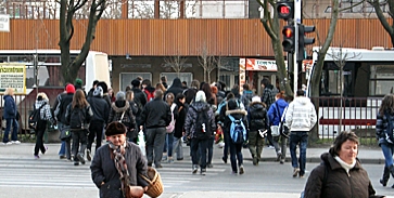 Miért is kell átvágtáznunk a zebrán? Miért is kell átvágtáznunk a zebrán?