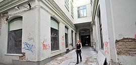 Milliárdos bevételt vár Pécs