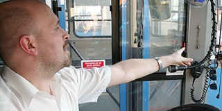 Figyelik a pécsi buszsofőröket - Nem lesz kövér gáz, satufék... Figyelik a pécsi buszsofőröket - Nem lesz kövér gáz, satufék...