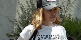 Madonnát gyilkossággal vádolják Madonnát gyilkossággal vádolják