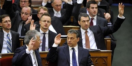Elfogadta az Országgyűlés Magyarország új alaptörvényét Elfogadta az Országgyűlés Magyarország új alaptörvényét