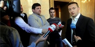 A közszféra megnyugodhat - a versenyszféra is, de csak félig A közszféra megnyugodhat - a versenyszféra is, de csak félig