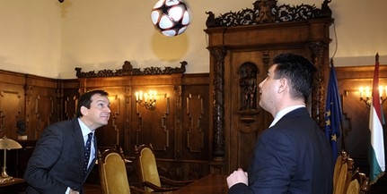 Sportegyesületet alapít az MSZP? - Mesterházy irányítaná a focit Sportegyesületet alapít az MSZP? - Mesterházy irányítaná a focit