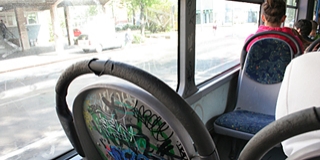 Trágyadomb a pécsi buszokon - a dolgozók is takarítani fognak Trágyadomb a pécsi buszokon - a dolgozók is takarítani fognak