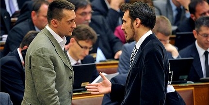 Rogán: a képviselőket is 2010. január 1-jétől sújtsa a különadó!