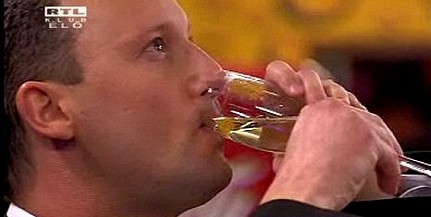 Szex, alkohol és cigi: 144 millió büntetést fizet az RTL Klub - egyelőre Szex, alkohol és cigi: 144 millió büntetést fizet az RTL Klub - egyelőre