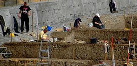 Hírzárlat a Kossuth téren Hírzárlat a Kossuth téren
