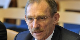 Pintér Sándor egy hét haladékot kért Pintér Sándor egy hét haladékot kért