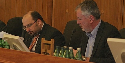 Pedagógus munkahelyek szűnnek meg - költözik a Harmadik Színház Pedagógus munkahelyek szűnnek meg - költözik a Harmadik Színház