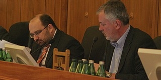 Pedagógus munkahelyek szűnnek meg - költözik a Harmadik Színház