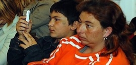 Indiába küldték a mohácsi romavezetőt