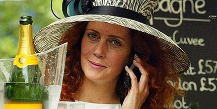Brit sajtóbotrány: lemondott a brit Murdoch-cég vezérigazgatója Brit sajtóbotrány: lemondott a brit Murdoch-cég vezérigazgatója