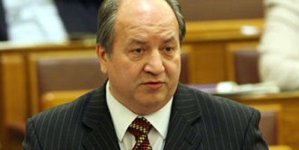 A Fidesz a munkáltatóknak tesz gesztusokat - véli az MSZP-s Korózs A Fidesz a munkáltatóknak tesz gesztusokat - véli az MSZP-s Korózs
