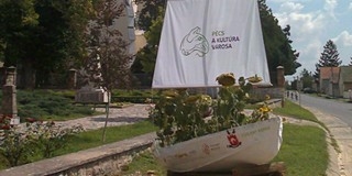 Zsolnay-bárka az Ördögkatlanon Zsolnay-bárka az Ördögkatlanon