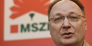 Szocik az árfolyamrögzítésről: emberek, mérlegeljetek!