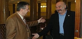Válság: éjszaka is üléseztek a pártok Válság: éjszaka is üléseztek a pártok