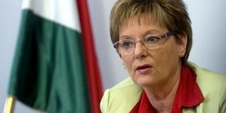 Az állam finanszírozza az oktatást, az állam nevezi ki az igazgatókat