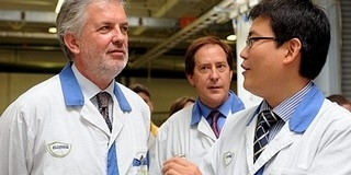 A Huawei is elővette a lapátot, az Elcoteq már nem ad kajajegyet