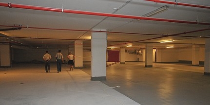 Újabb csapás: százmilliókba fájhat a városnak a Kossuth téri garázs Újabb csapás: százmilliókba fájhat a városnak a Kossuth téri garázs