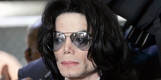 Michael Jacksont meg lehetett volna menteni, állítja a mentős