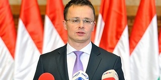 Szijjártó szerint Simor még mindig rejteget valamit off-shore cége ügyében Szijjártó szerint Simor még mindig rejteget valamit off-shore cége ügyében