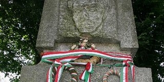 Újból megtalálták Petőfi Sándor végső nyughelyét?