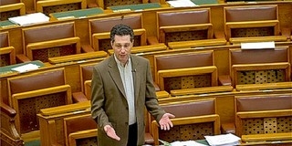 Schiffer: a Fidesz kommunistázással ködösít Schiffer: a Fidesz kommunistázással ködösít