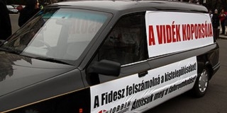 Pécsre és Baranyába érkezik a vidék koporsója Pécsre és Baranyába érkezik a vidék koporsója