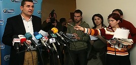 Rendkívüli küldöttgyűlés az SZDSZ-nél Rendkívüli küldöttgyűlés az SZDSZ-nél