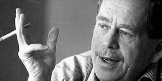 Álmában halt meg Václav Havel, volt csehszlovák elnök Álmában halt meg Václav Havel, volt csehszlovák elnök