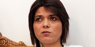 Megverték Oláh Ibolyát és szerelmét egy kávézóban