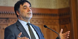 Fellegi: a kormány tiszteletben tartja az MNB függetlenségét Fellegi: a kormány tiszteletben tartja az MNB függetlenségét