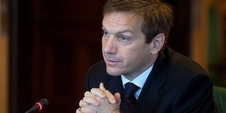A volt MSZP-kormány vezetője, Bajnai, mintha reaktivizálná magát