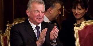 Szanyi: Schmitt csak tagadja, nem cáfolja a plágium vádját Szanyi: Schmitt csak tagadja, nem cáfolja a plágium vádját